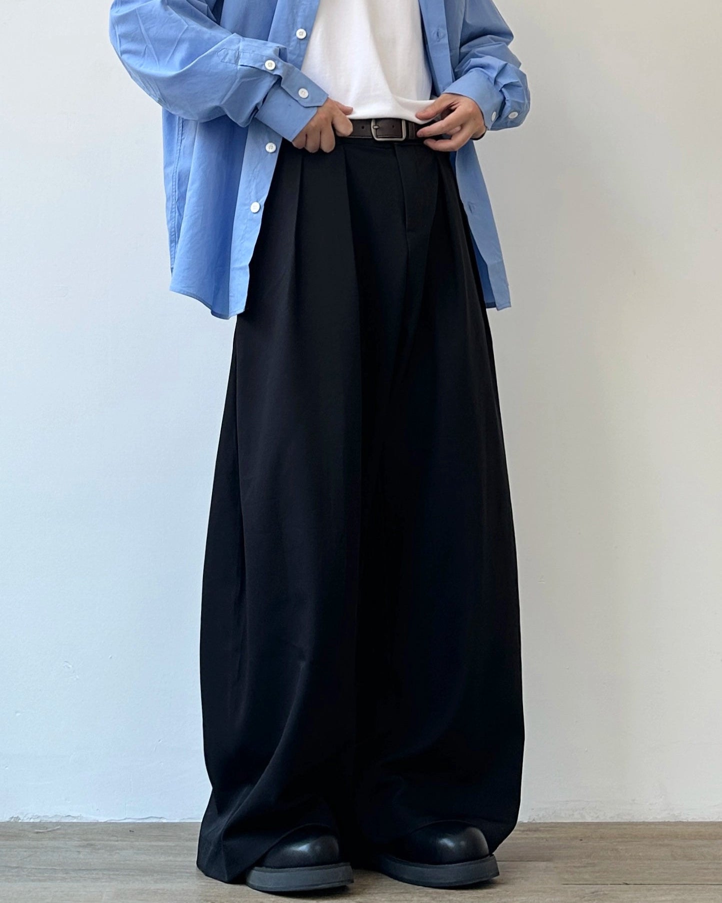 Deep Tuck Wide Pants N0902 – NOSTALICA