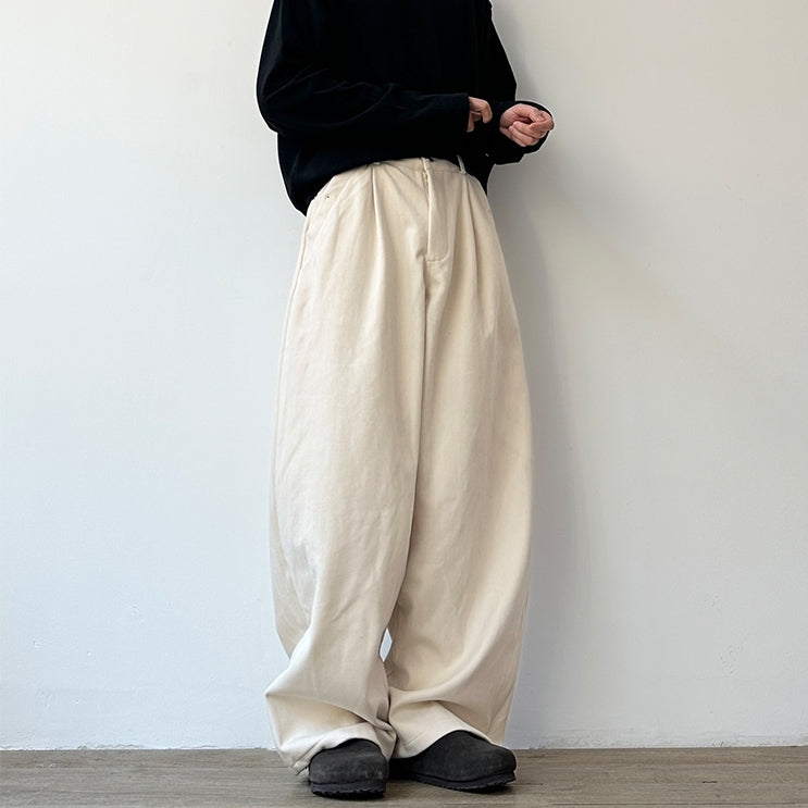 Volume Silhouette Tuck Wide Pants N1007