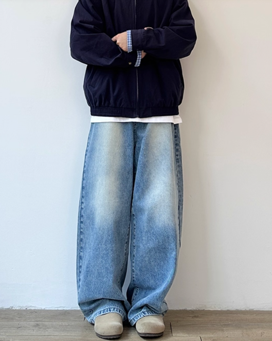 Wide Silhouette Fade Washed Jeans N0859