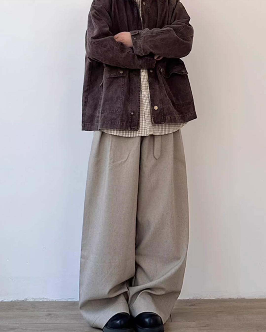 Wide Silhouette Tuck Pants N0896