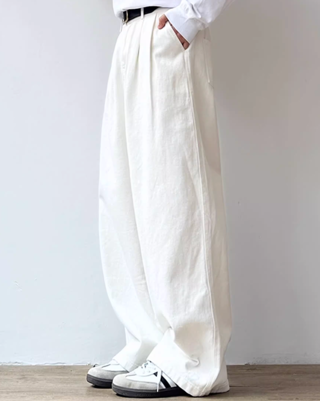 Relaxed Silhouette Tuck Wide Pants N0924