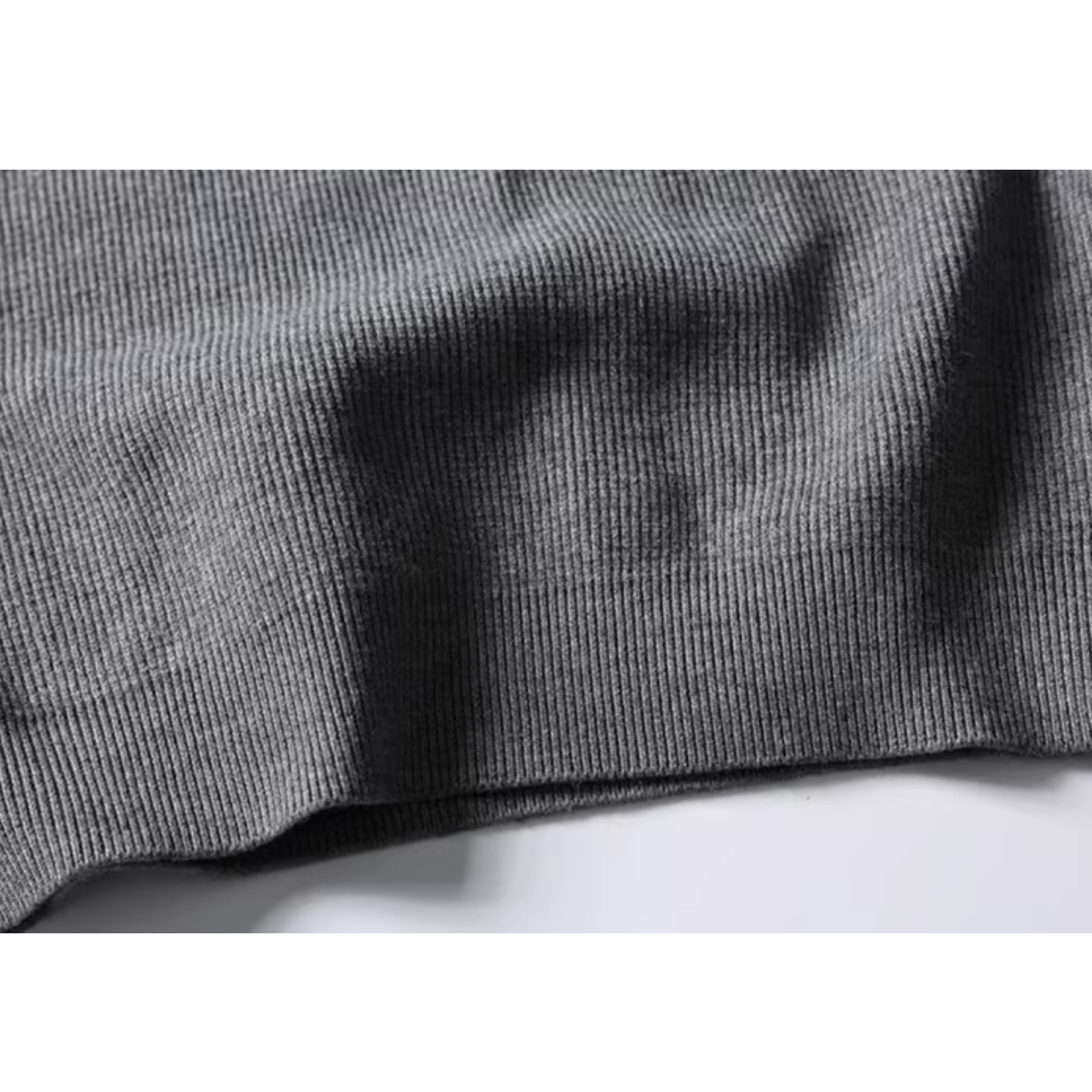 Relaxed Silhouette Henley Neck Long Sleeve sweater N1024