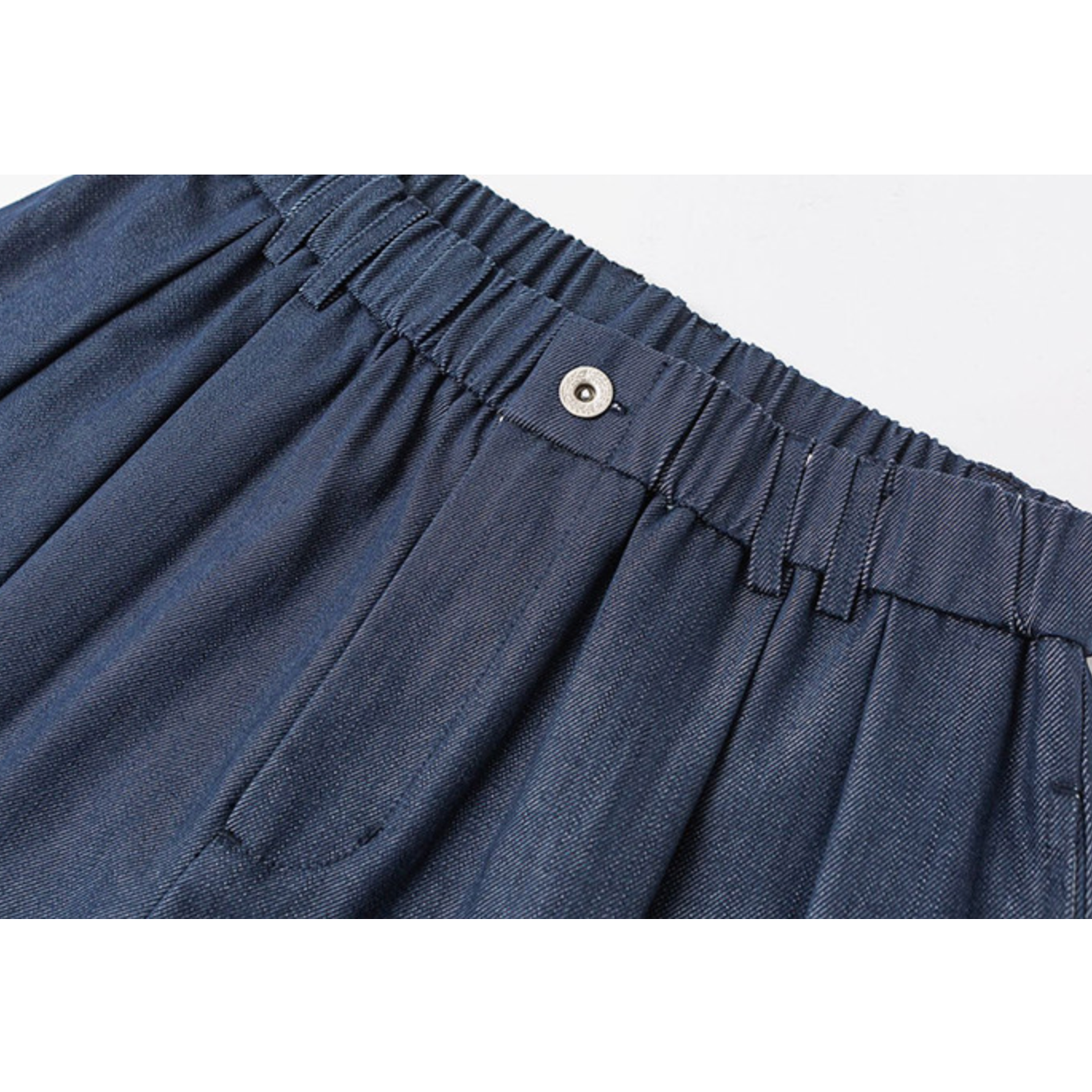 Wide Silhouette Tuck Short Pants N1088