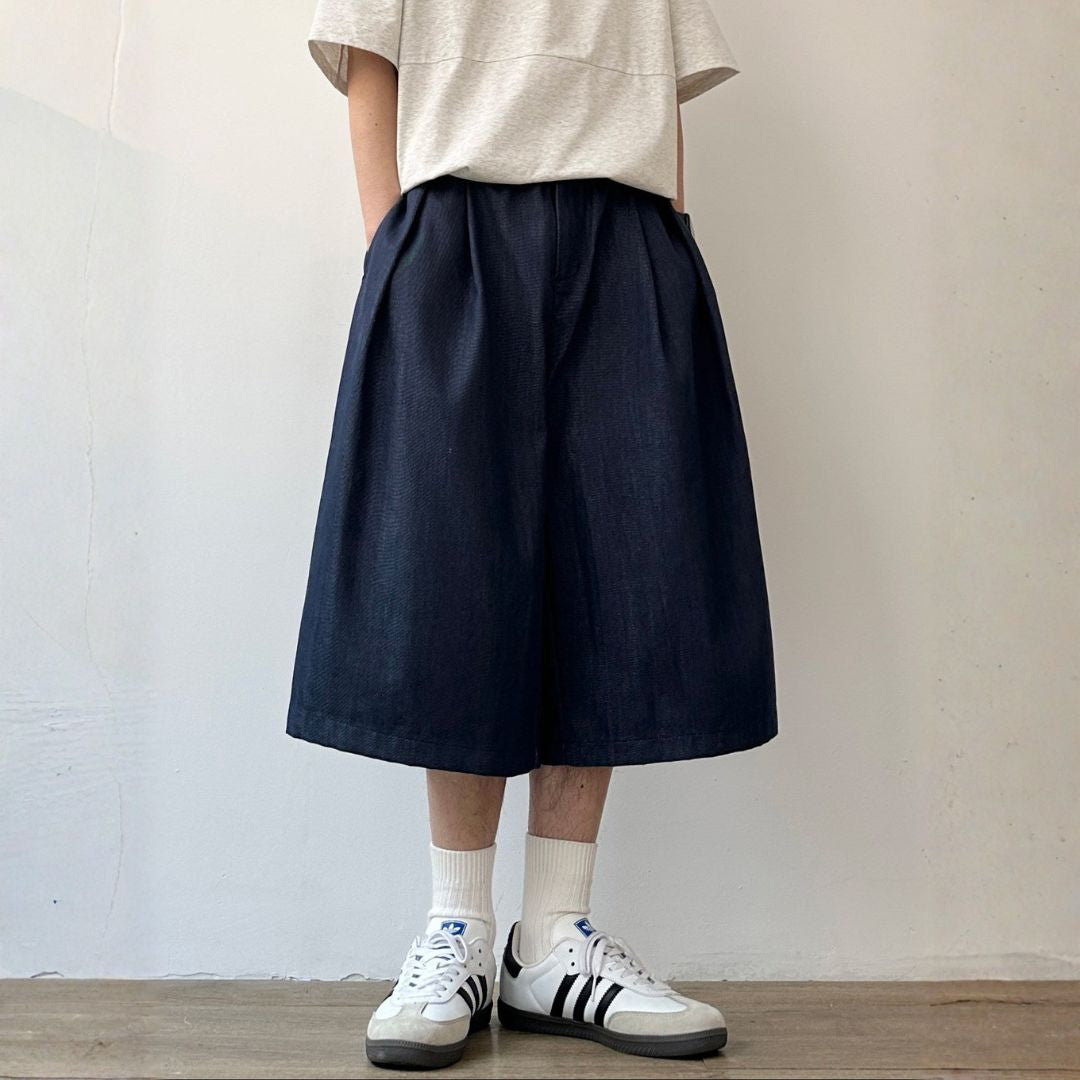 Wide Silhouette Tuck Short Pants N1088
