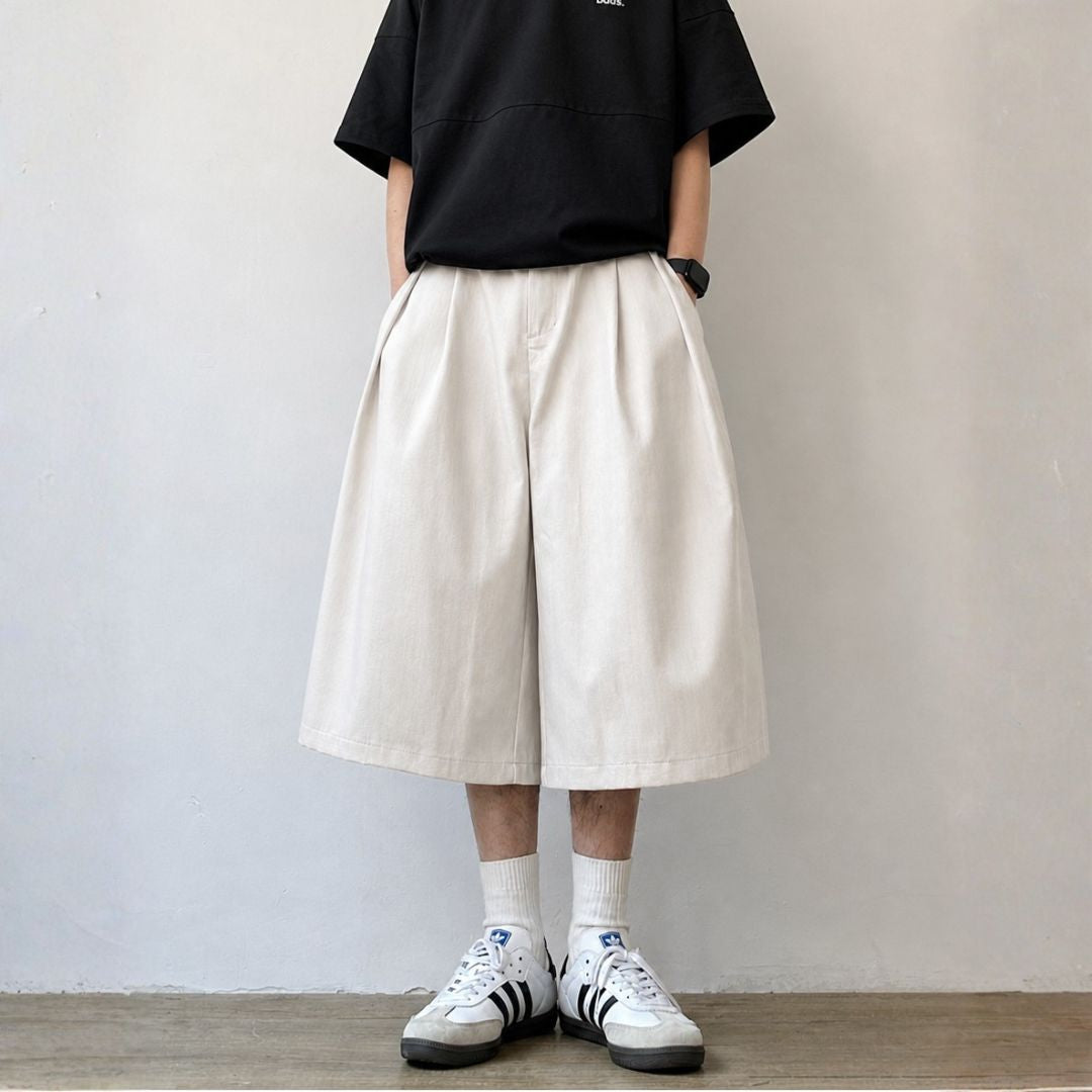 Wide Silhouette Tuck Short Pants N1088