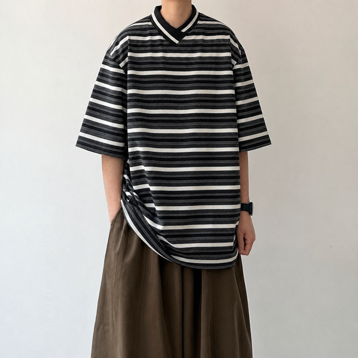 Border V-Neck Half Sleeve Top N1085