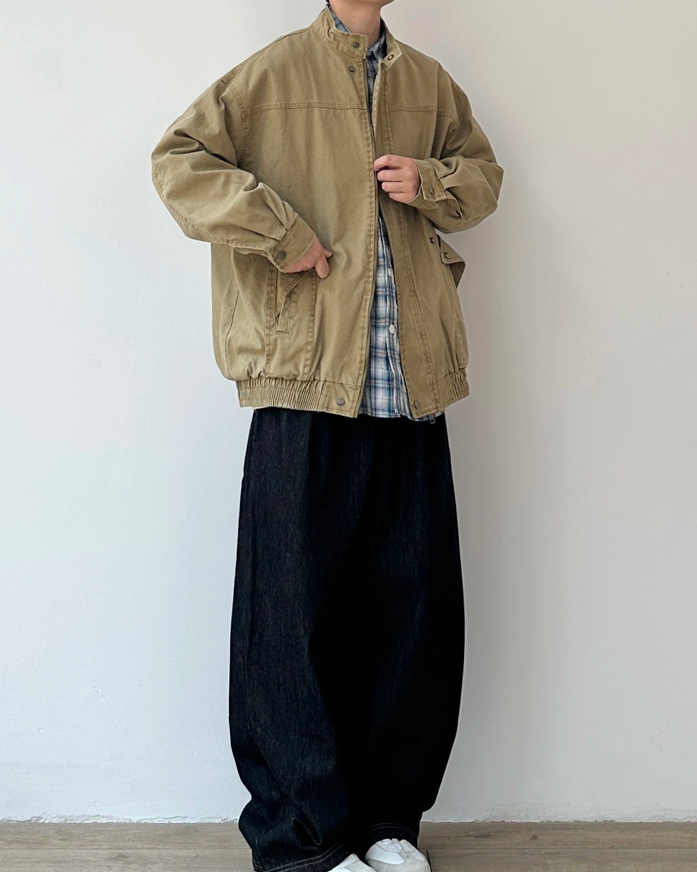 Relaxed Silhouette Stand Collar Jacket N0897