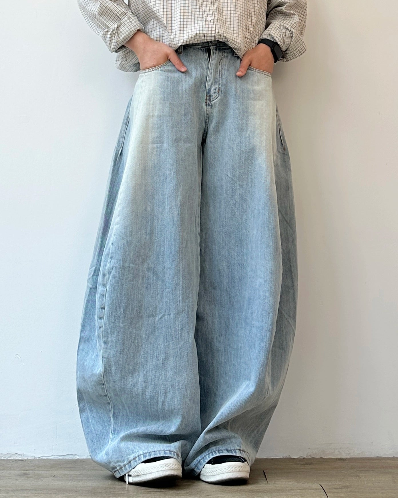 Vintage Wash Wide Denim Pants N0852