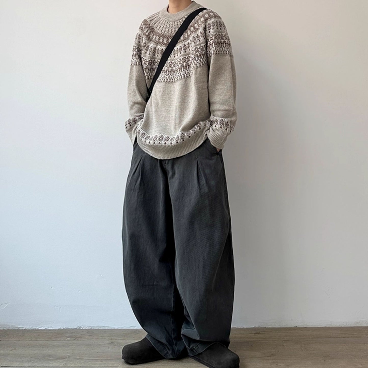 Nordic Pattern Round Sweater N1002