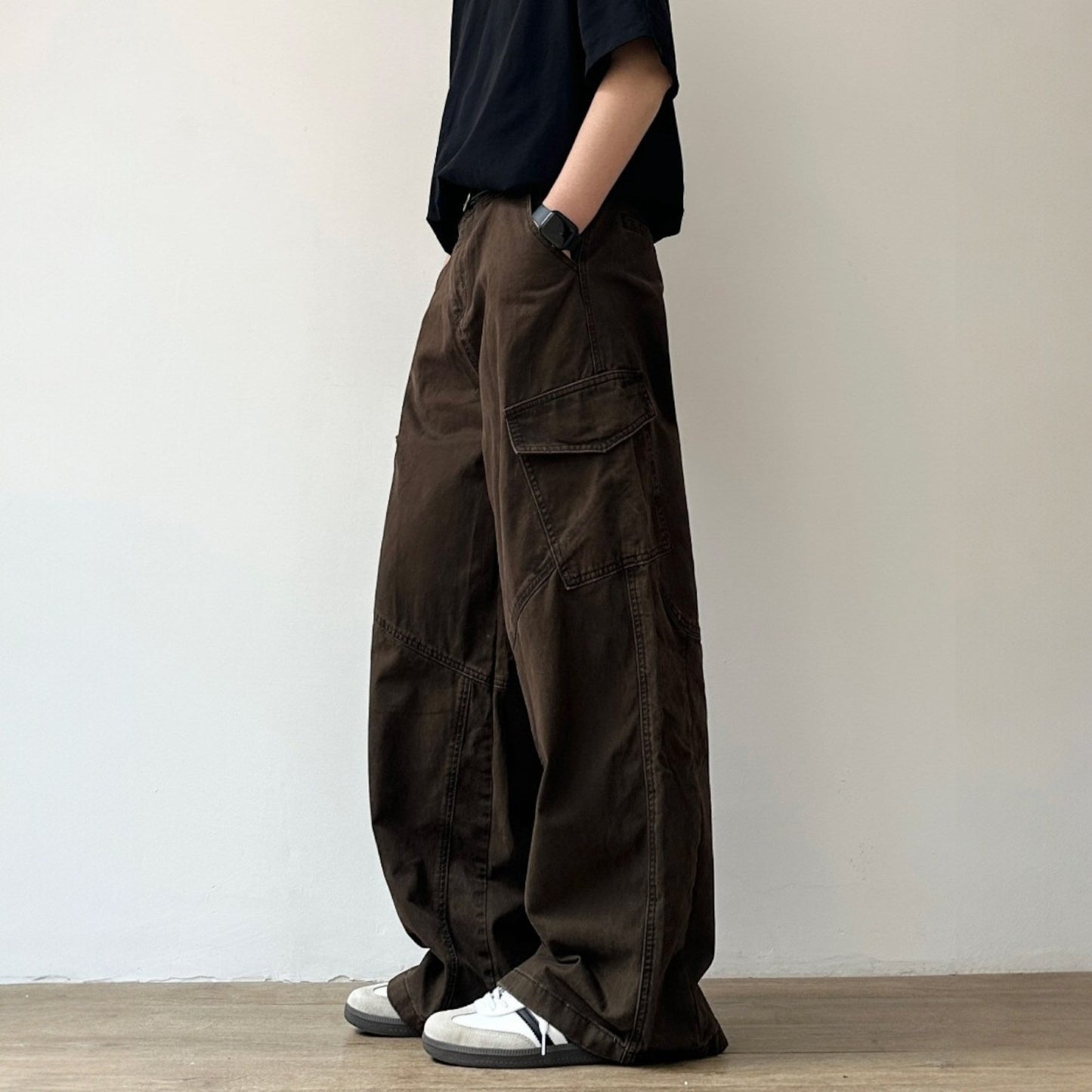 Relaxed Silhouette Cargo Style Pants N1082