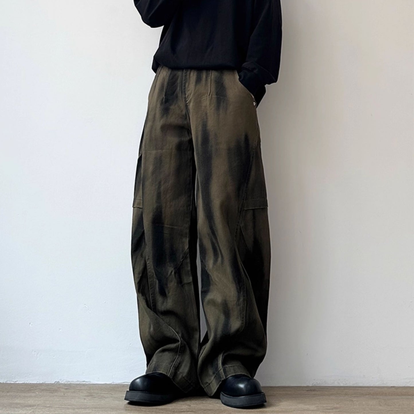 Dark Mode Wide Cargo Pants N0976
