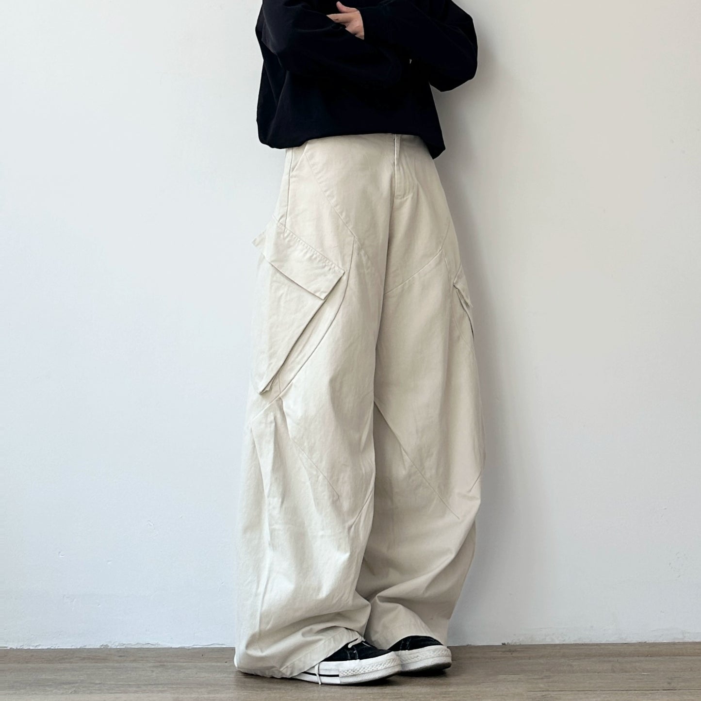 Asymmetric Detail Wide Cargo Pants N0952