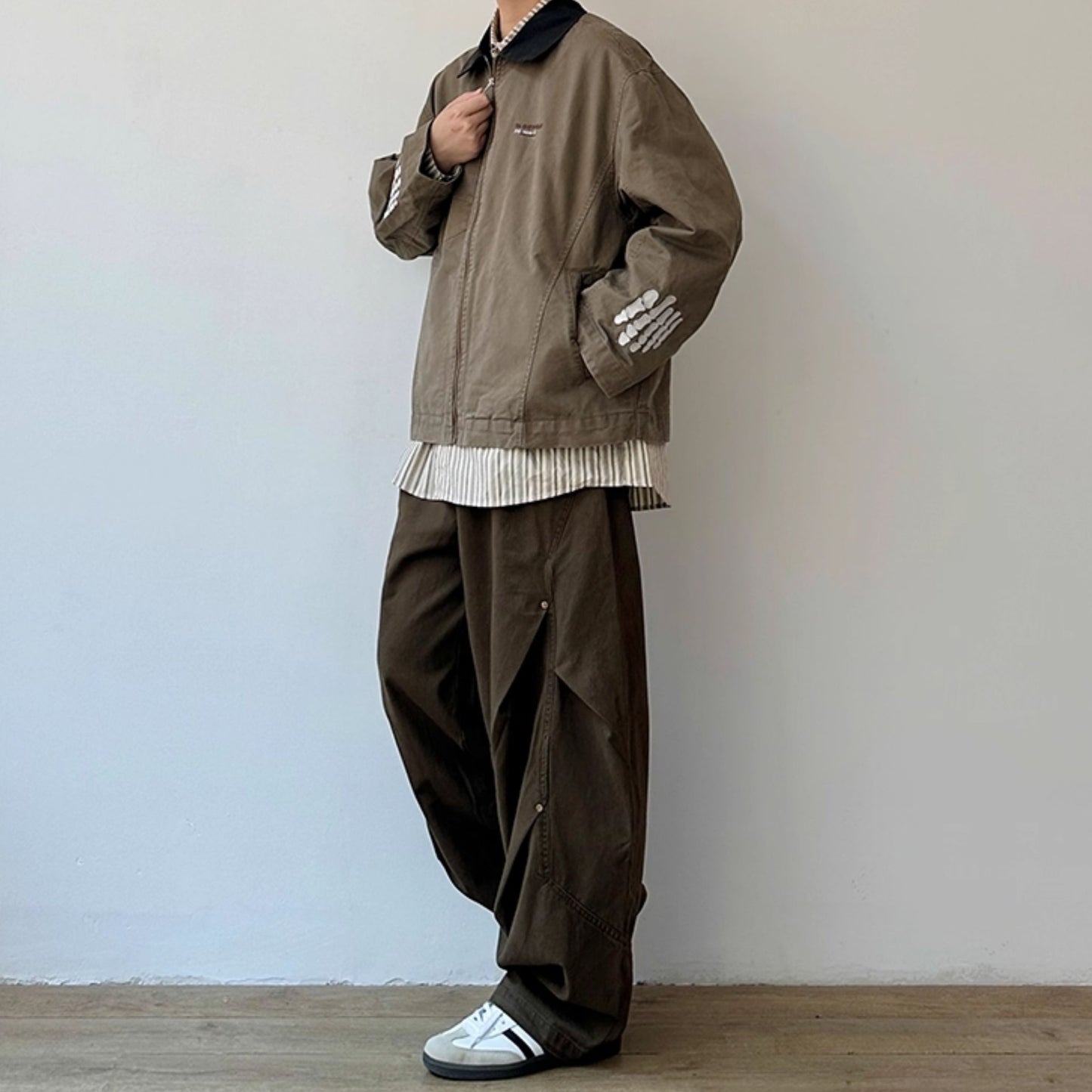 Volume Silhouette Cargo Pants N0948