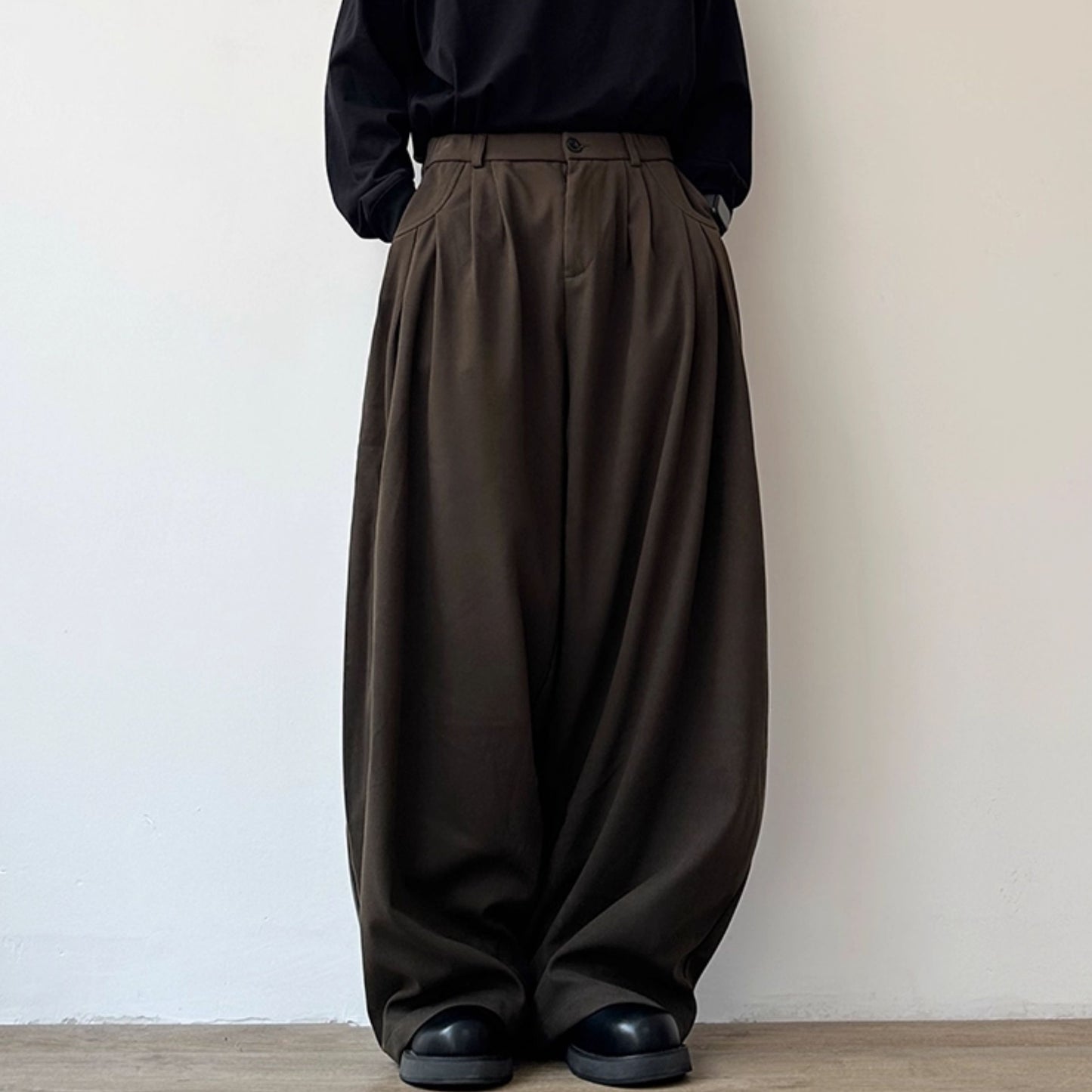 Volume Tuck Wide Cargo Pants N0958