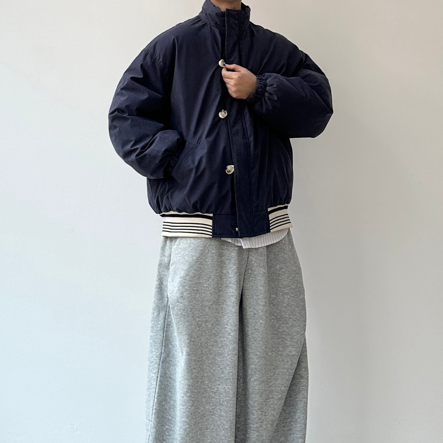 Volume Silhouette Stand Collar Outer N0978