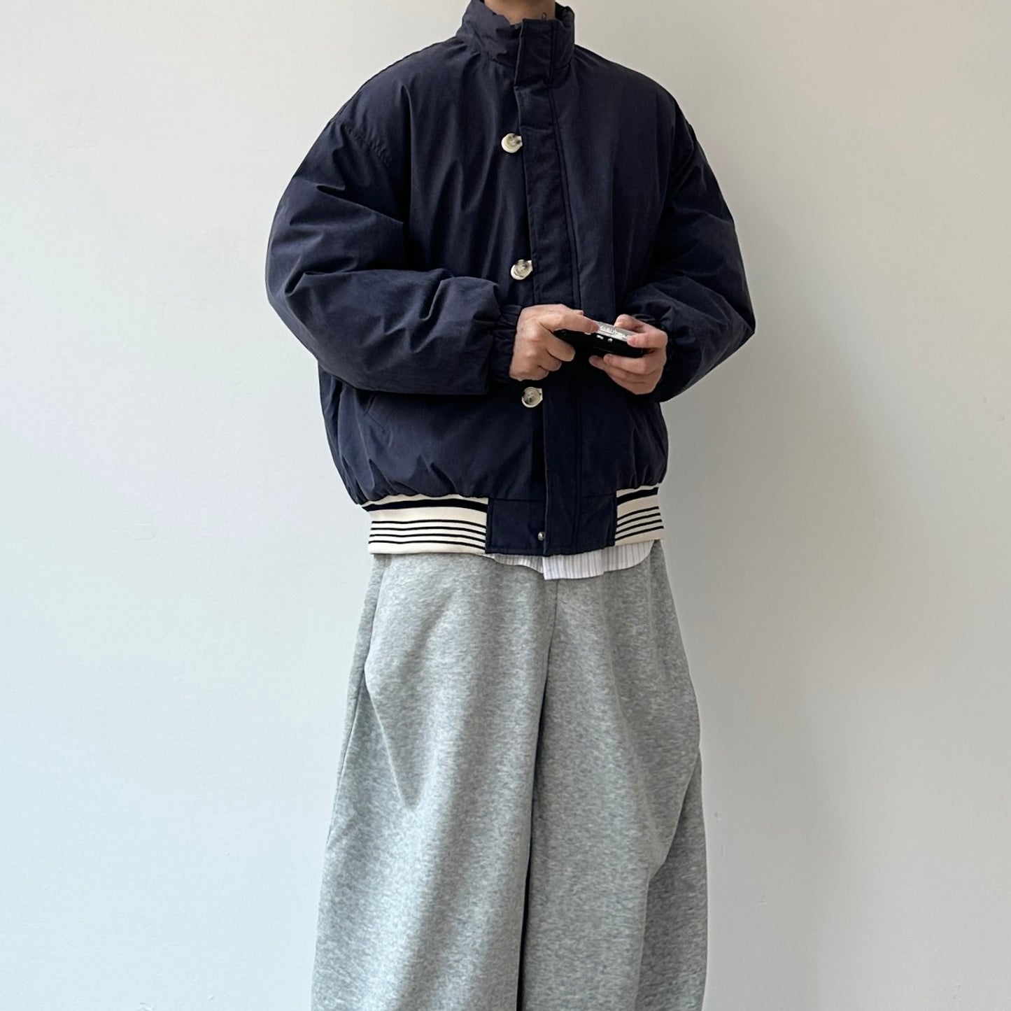 Volume Silhouette Stand Collar Outer N0978