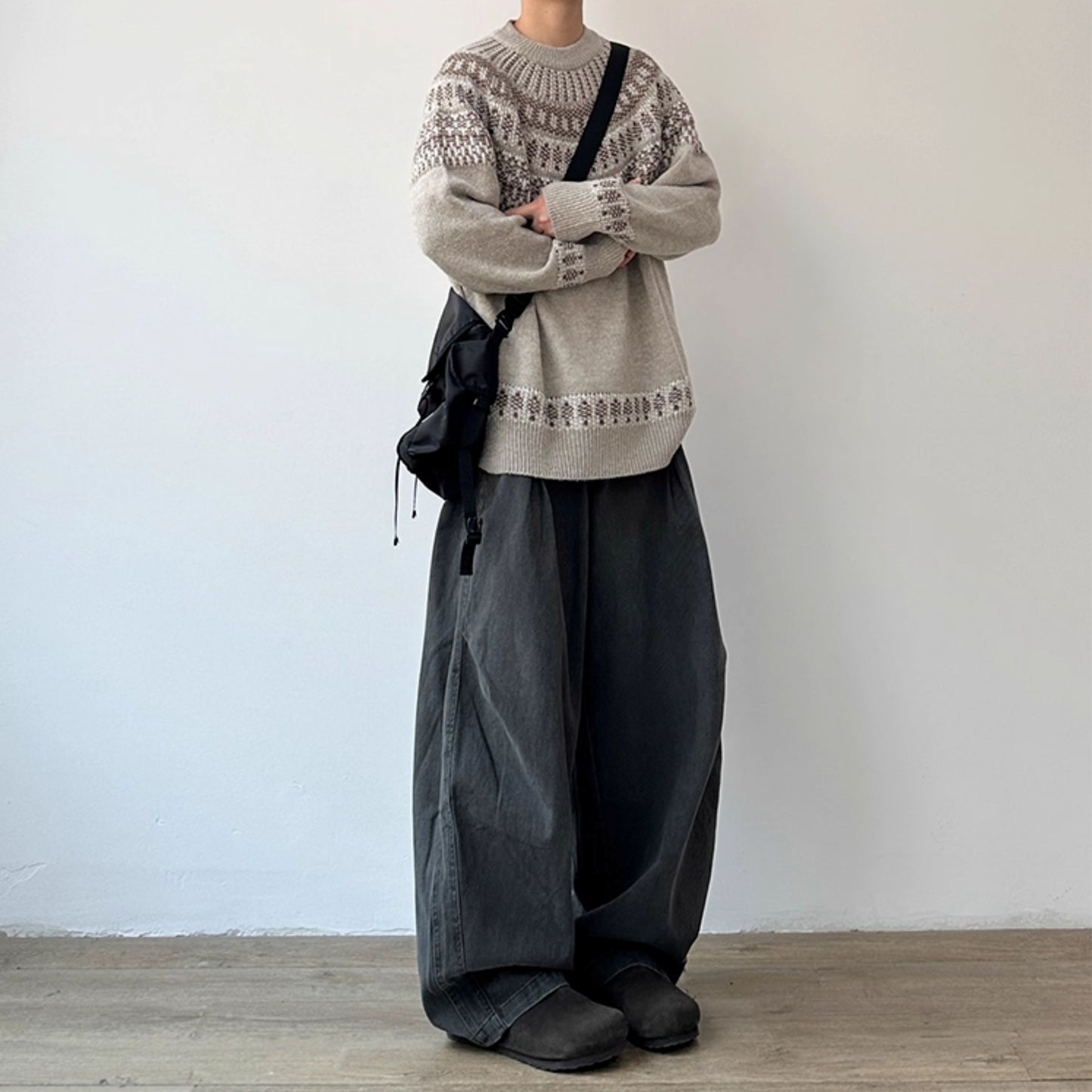 Nordic Pattern Round Sweater N1002