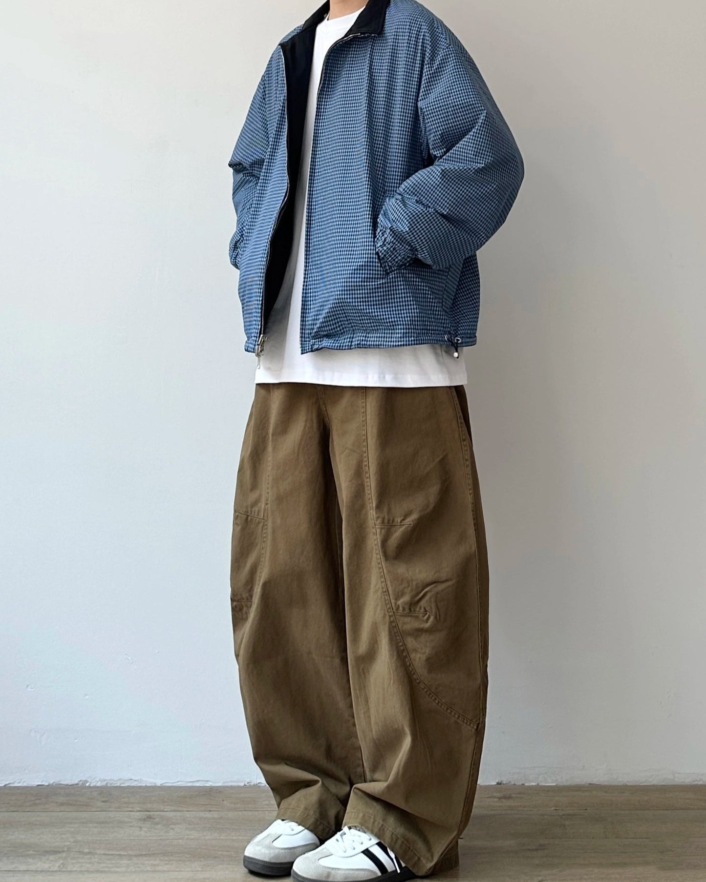 Wide Silhouette Cargo Pants N0907