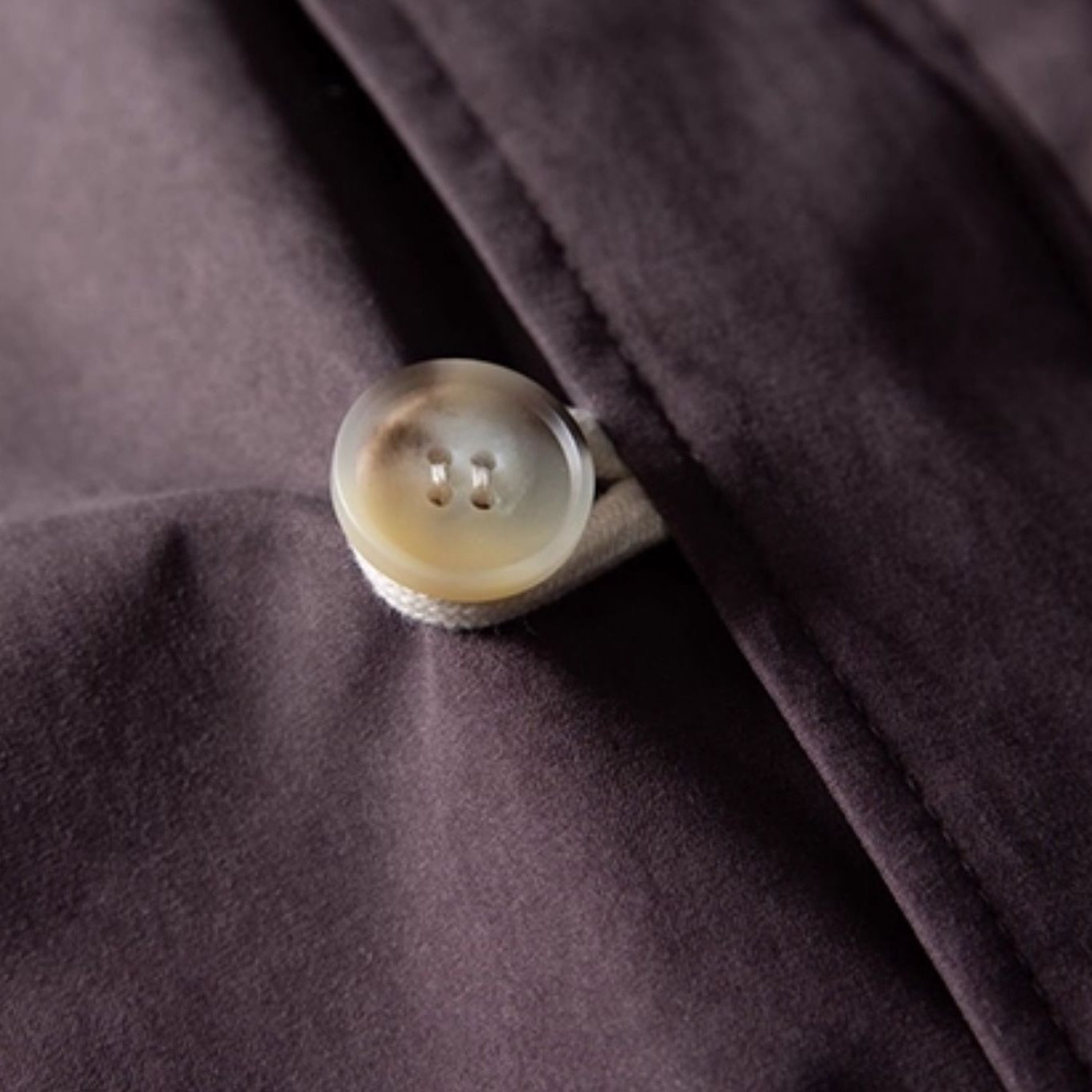 Volume Silhouette Stand Collar Outer N0978