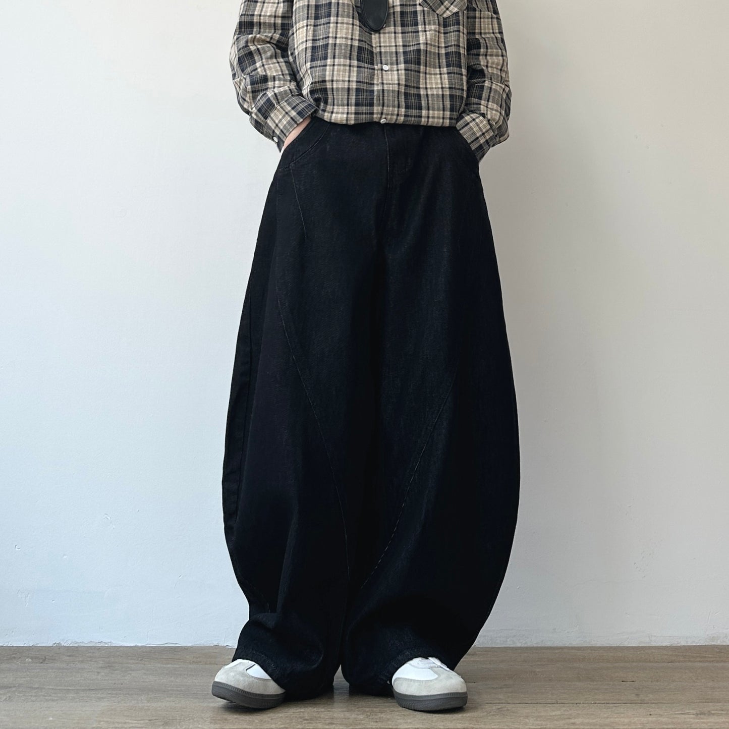 Volume Curve Wide Pants N1014