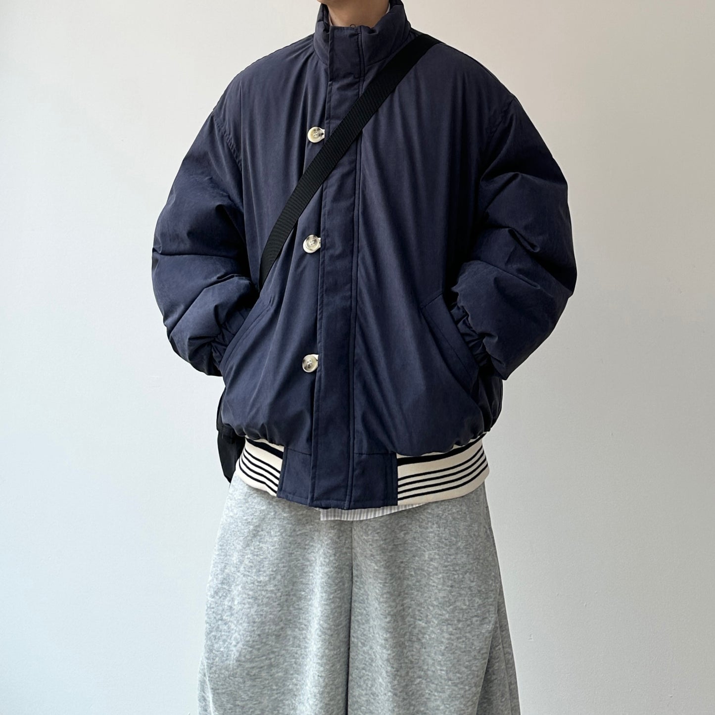 Volume Silhouette Stand Collar Outer N0978